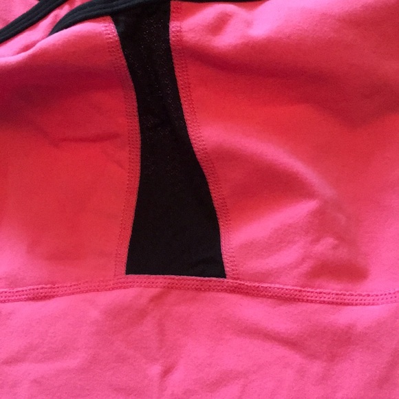 Lululemon Tank 8 - Picture 4 of 4